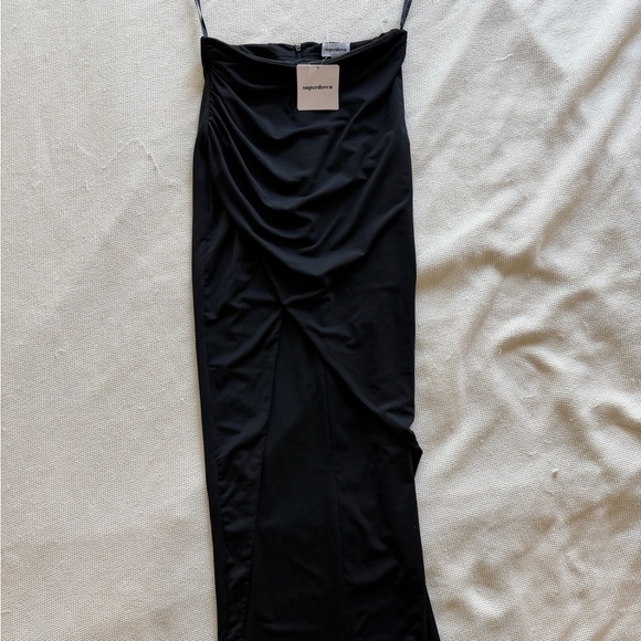 Superdown NWT Marlett Black Strapless Maxi Dress - Picture 6 of 7